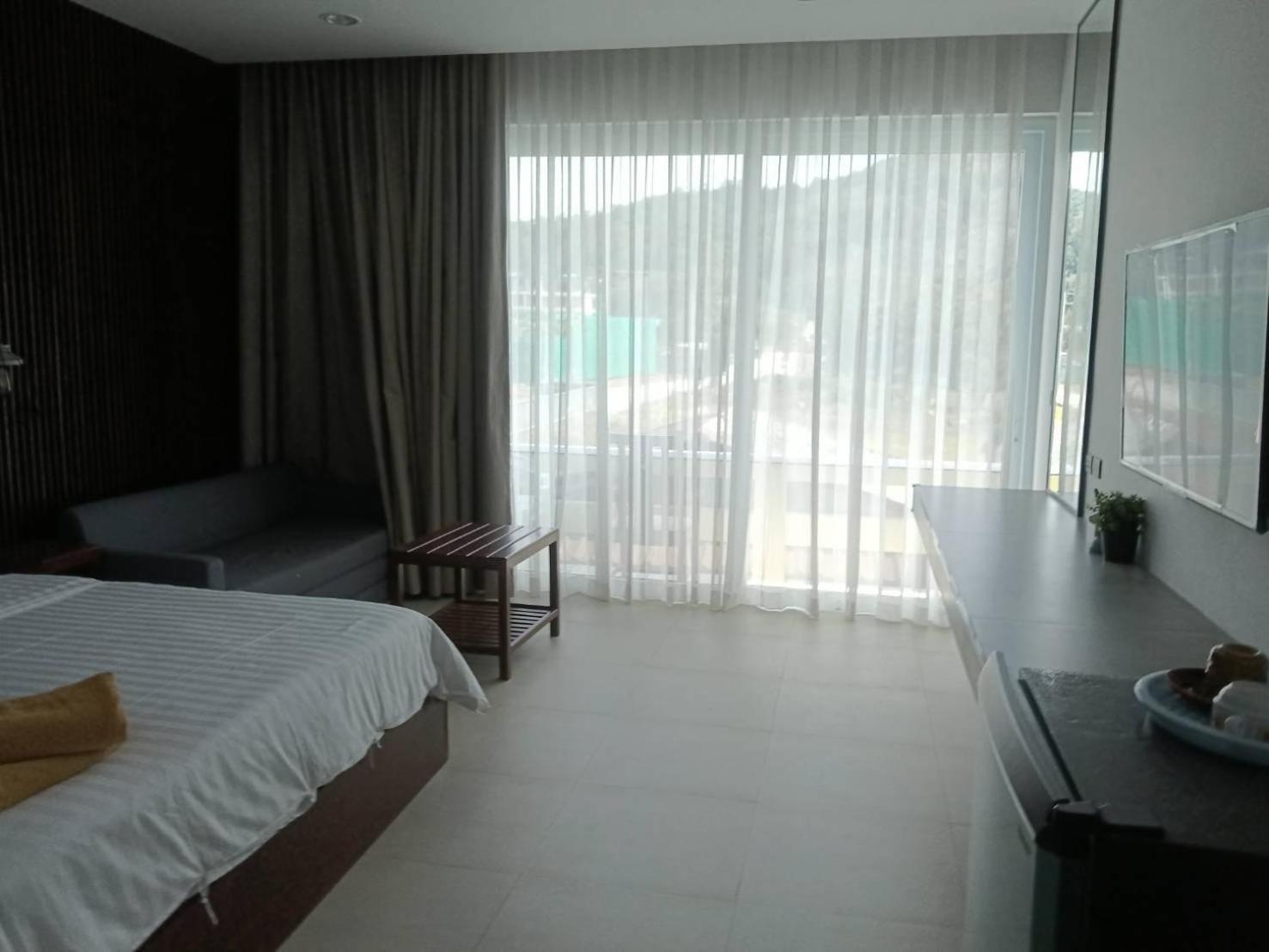 Beach House By Rose Massage Nai Thon Beach Exterior photo